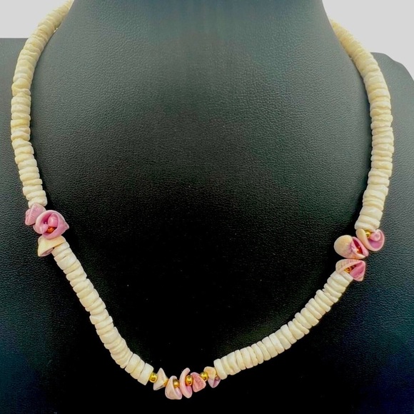 Vintage White & Pink Shell Necklace.  A25 - Picture 2 of 8